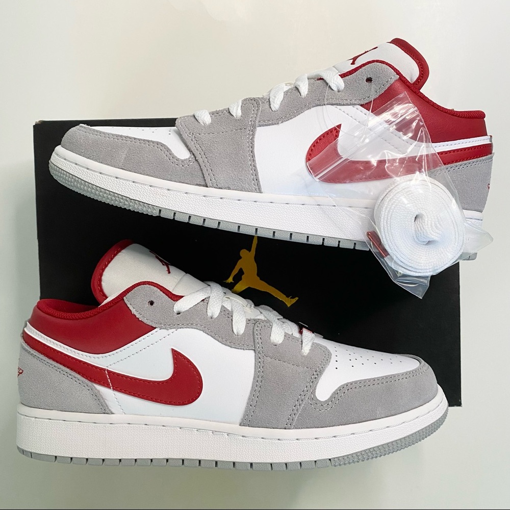 NEW Air Jordan 1 Low Light Smoke Grey - Picture 3 of 7